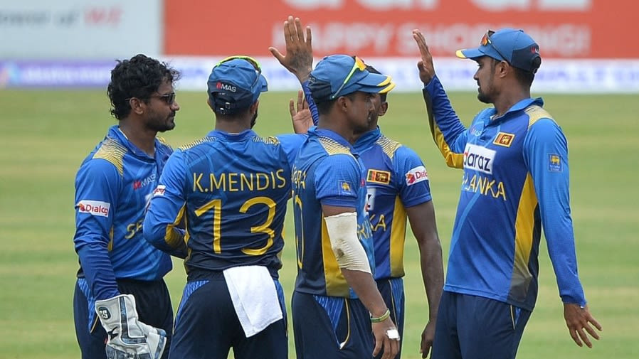 Sri Lankan cricketers refuse to sign new pay contracts, ready to travel to England for white-ball series