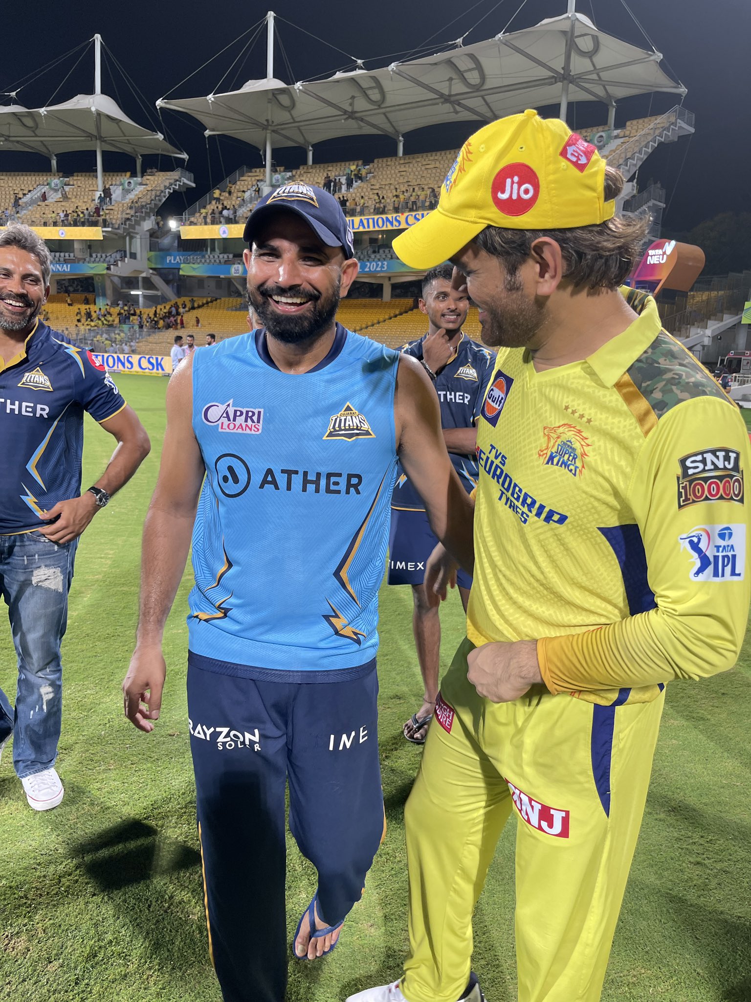 Mohammad Shami and MS Dhoni | X