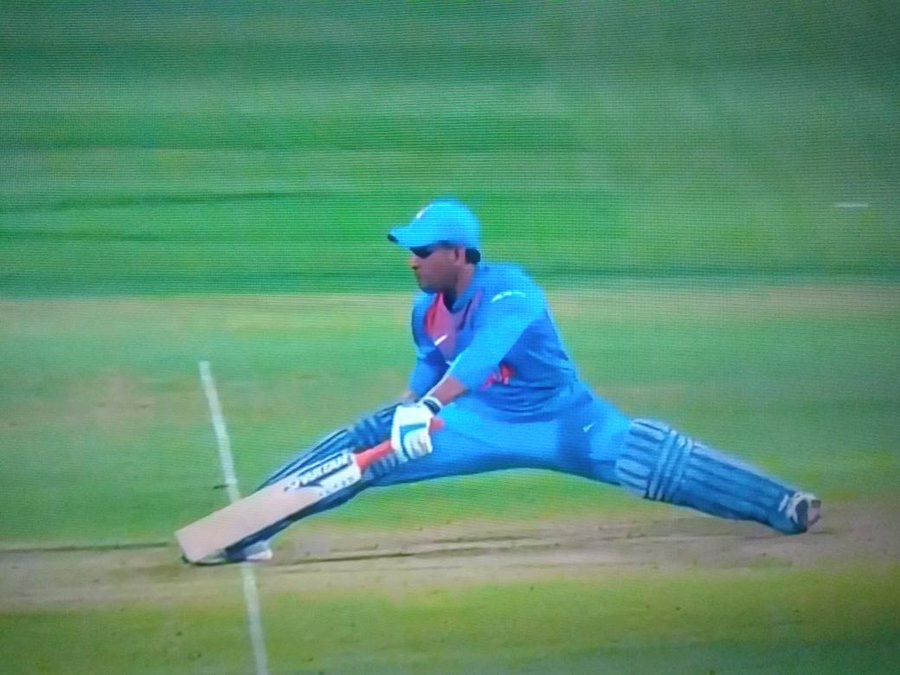 MS Dhoni stretches to keep himself from getting stumped | Twitter