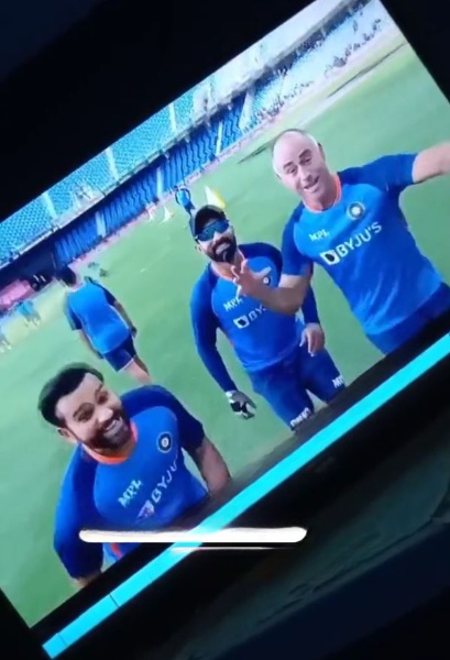 Rohit Sharma, Dinesh Karthik and Paddy Upton having fun with the spidercam | Twitter