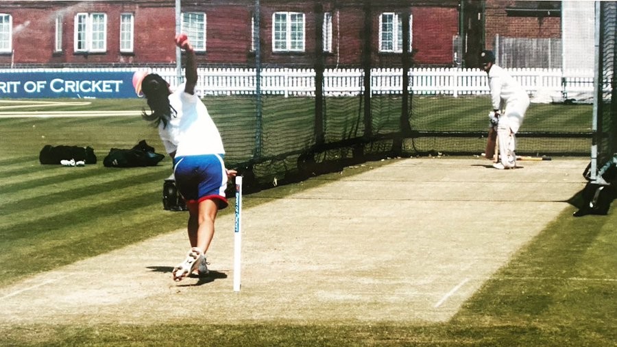 Isa Guha shares a throwback photo of her bowling to Sachin Tendulkar in nets
