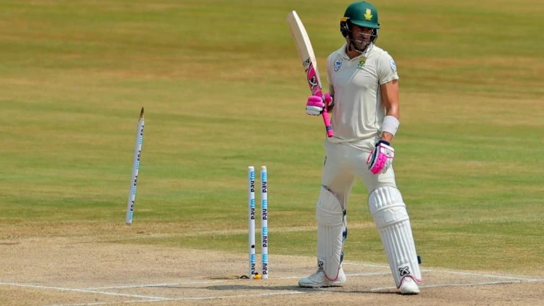 Faf du Plessis leaves one to go and hit his stumps in first Test | AFP