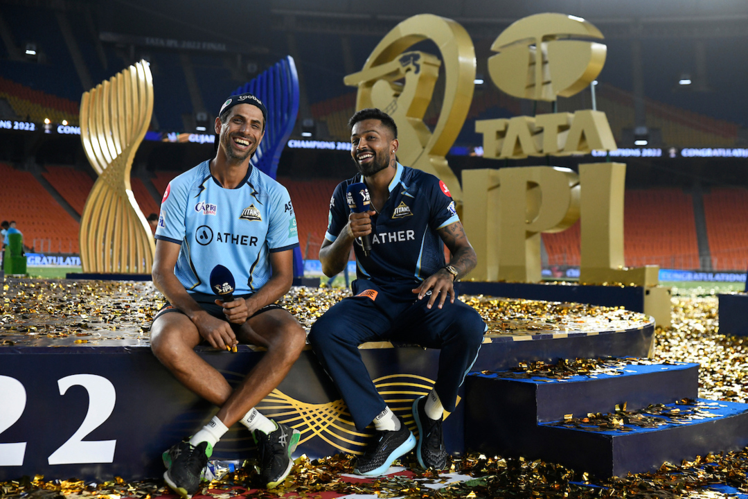 Hardik Pandya and Ashish Nehra after Gujarat Titans won the IPL 2022 | BCCI-IPL