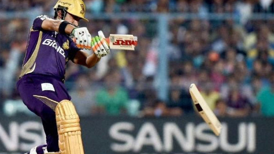 Gautam Gambhir shares a throwback photo of his broken bat from 2015 IPL 