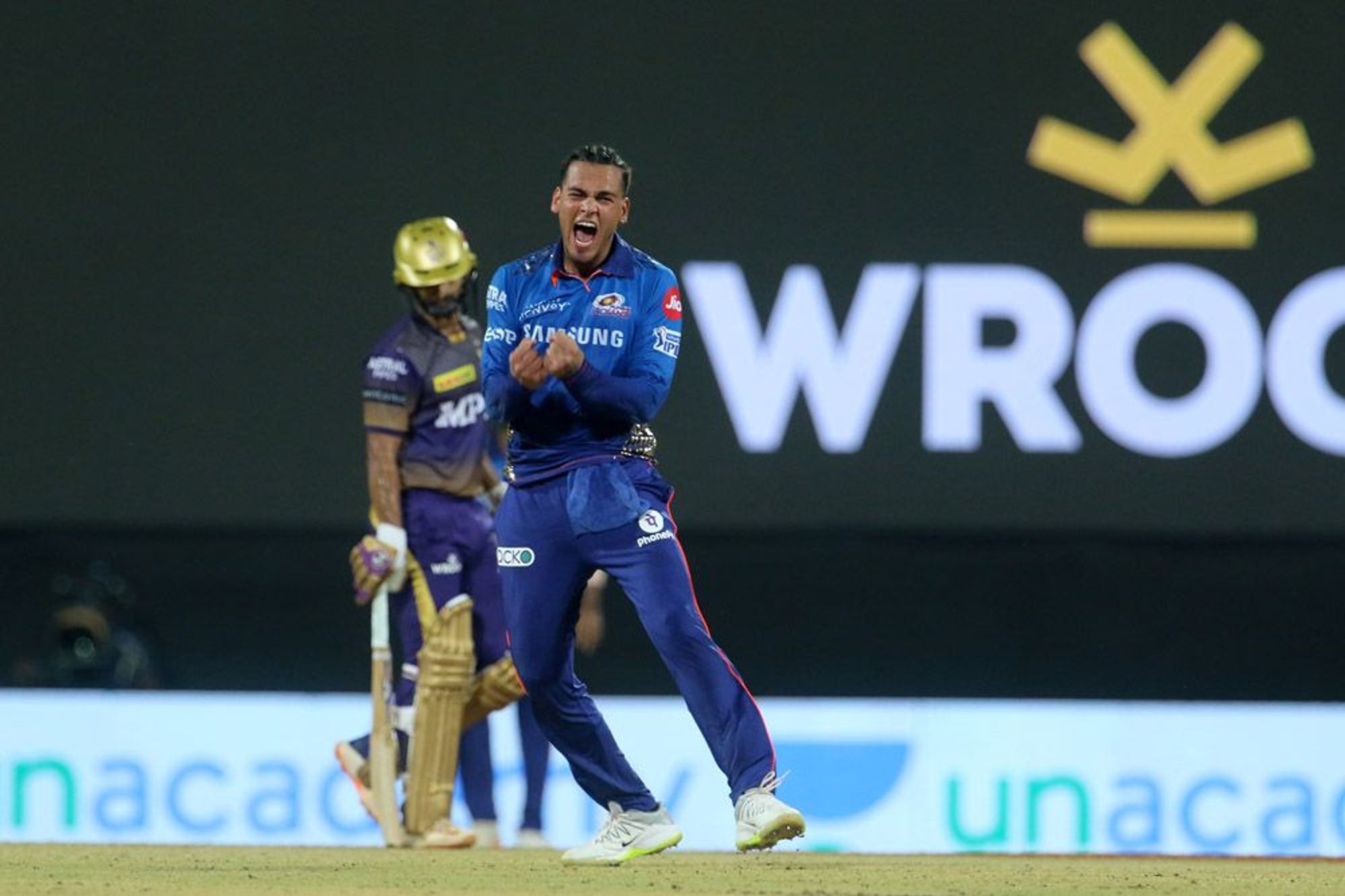 Rahul Chahar broke the backbone of KKR's line | BCCI/IPL