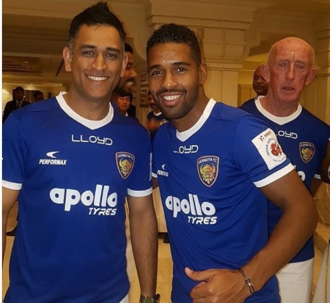 MS Dhoni met Chennaiyin FC squad | Instagram 
