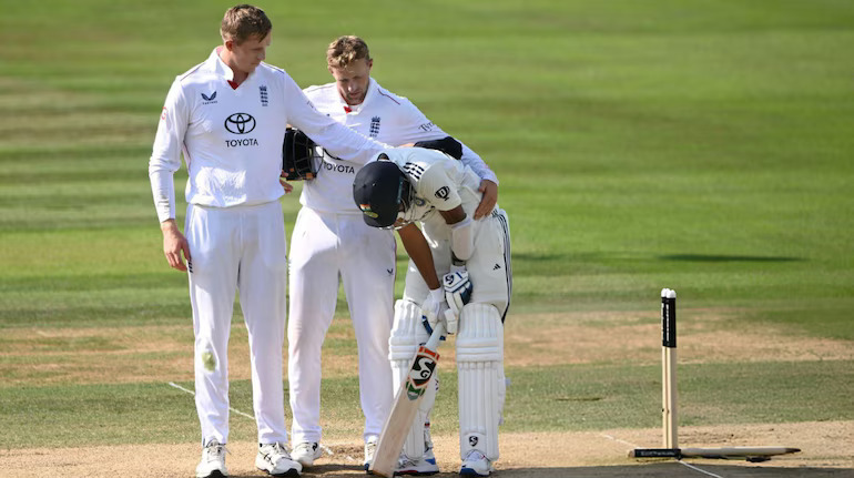 Mohammed Siraj gets consoled by England players | Getty