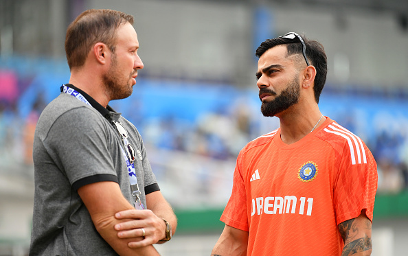 AB de Villiers and Virat Kohli at Eden Gardens | Getty