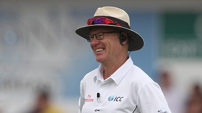 Umpire Bruce Oxenford announces his retirement from international cricket after 15 years