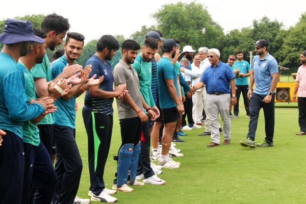 Irfan Pathan with J&K cricketers | Twitter