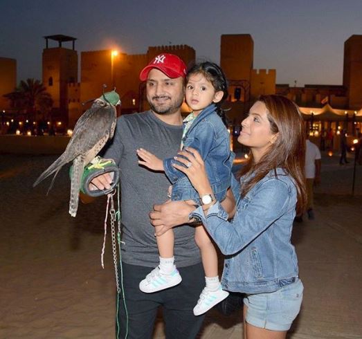 हरभजन सिंह अपने परिवार के साथ | Instagram 
