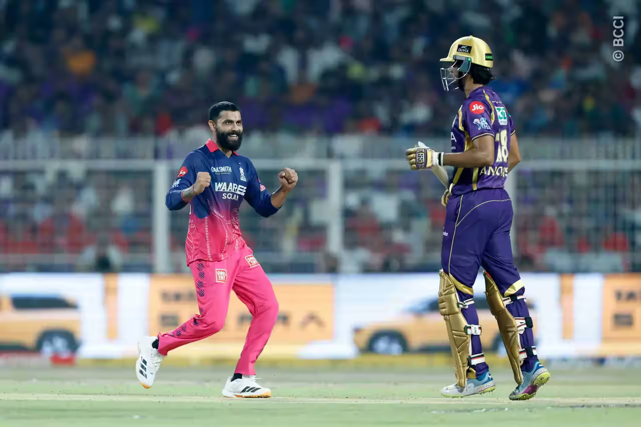Ravindra Jadeja picked 2/8 in his 3 overs for RR against KKR | BCCI-IPL