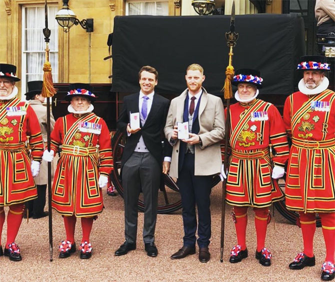 Ben Stokes and Jos Buttler poses with the awards at Buckingham Palace | Instagram