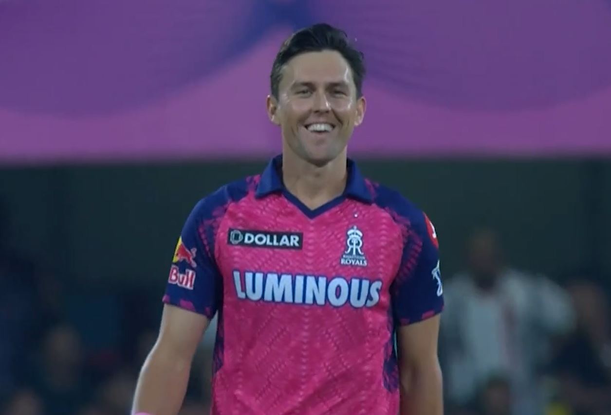 Trent Boult picked Shaw and Manish Pandey in two balls in first over | BCCI-IPL