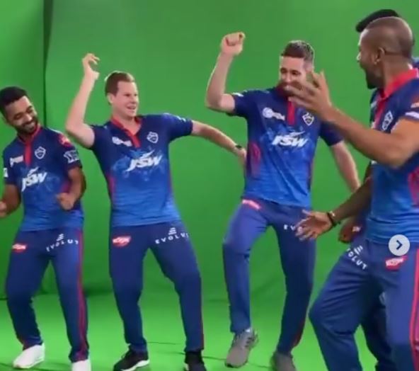 Delhi Capitals players shake a leg to Vaathi coming | Instagram