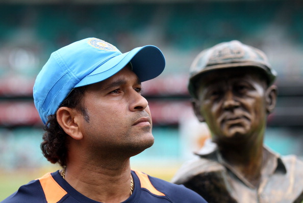 Sachin Tendulkar and a bust of Sir Don Bradman | GETTY 