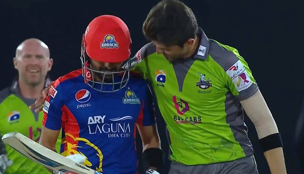 Shaheen Afridi having a talk with Babar Azam after cleaning his stumps | Twitter