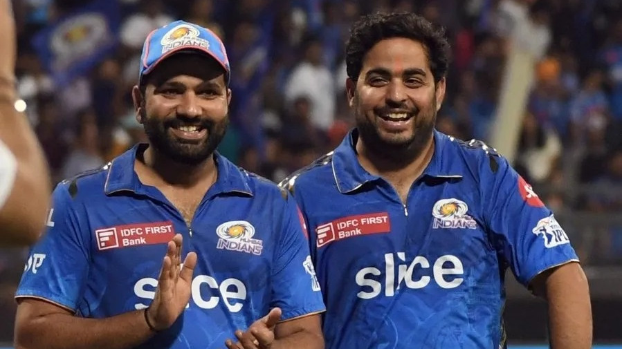 Akash Ambani gives a classy reply to fan shouting ‘Rohit Sharma ko vapas lao’ during IPL 2024 auction  