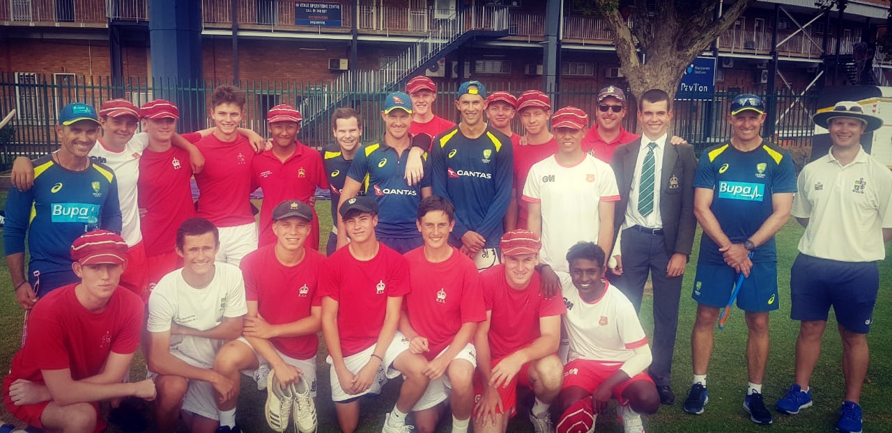 Australia cricketer with school kids | Facebook
