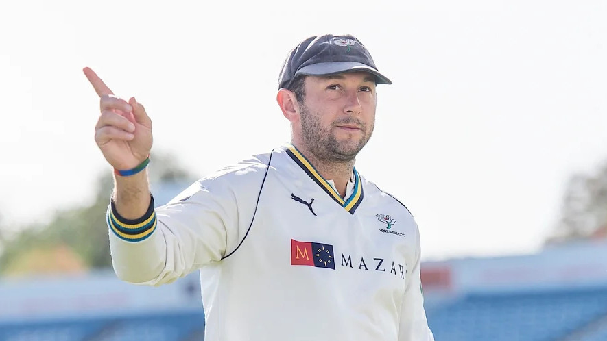 Tim Bresnan, former England all-rounder, retires from all cricket