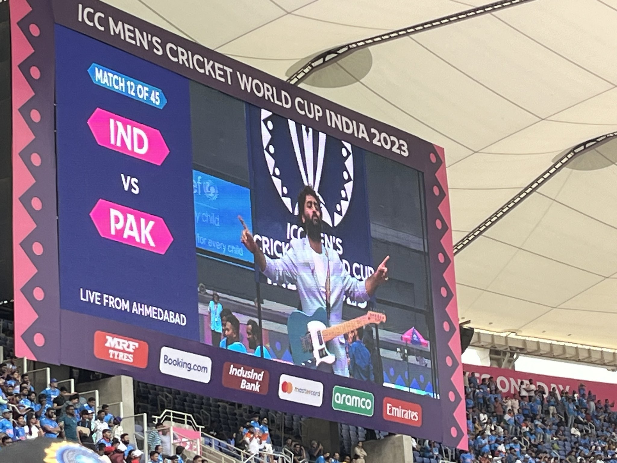 Arijit Singh performing before India v Pakistan match | X