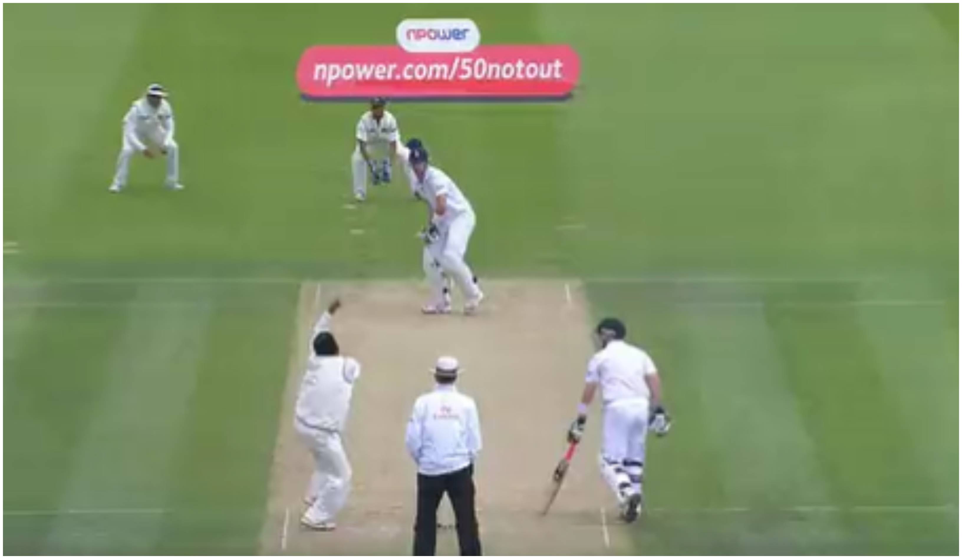 MS Dhoni bowling to Kevin Pietersen | Screengrab