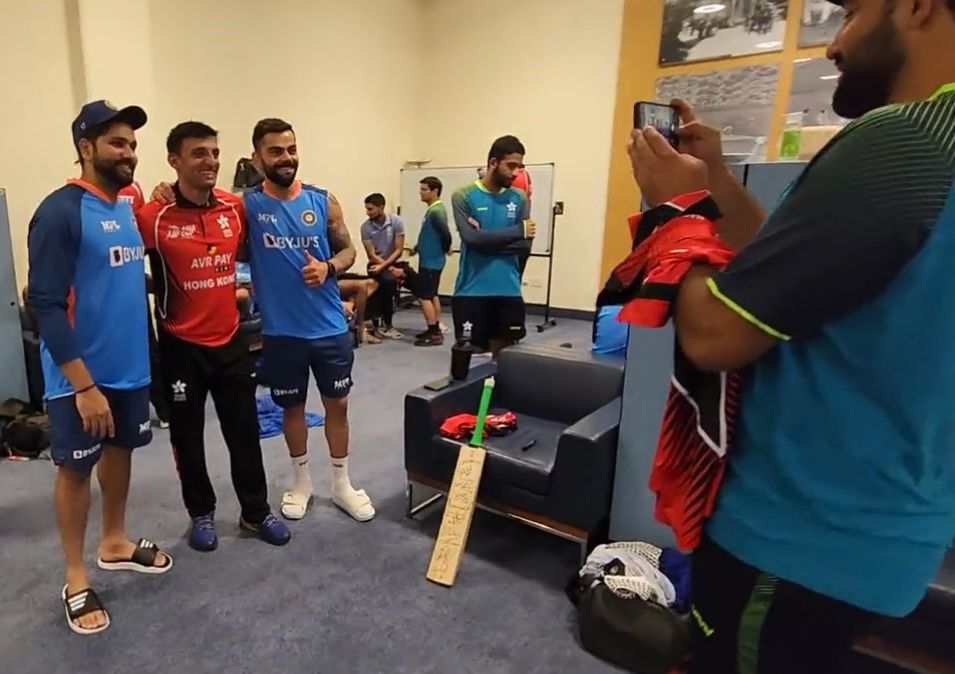 Rohit Sharma, Ehsan Khan and Virat Kohli pose together | BCCI (Screengrab)