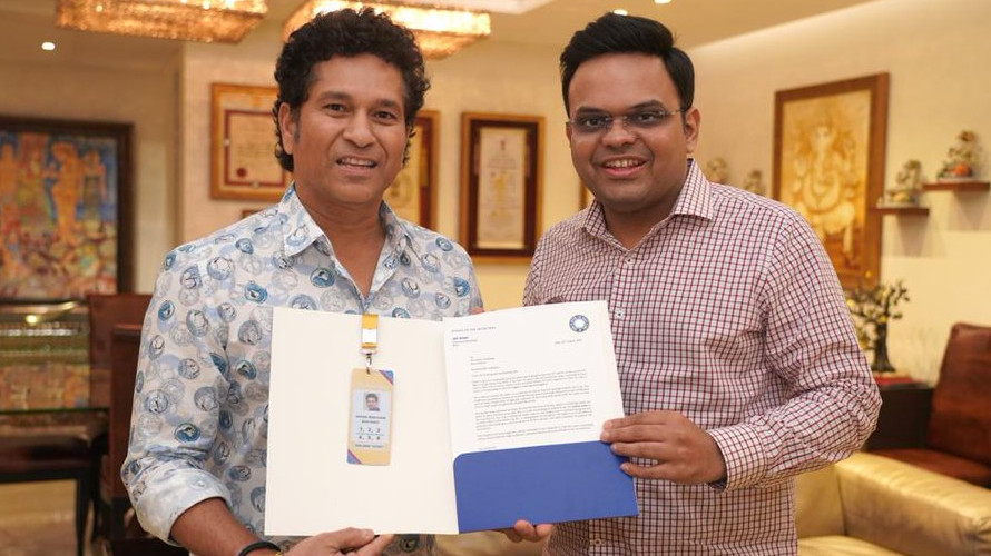 CWC 2023: Sachin Tendulkar reacts after receiving ‘Golden Ticket’ for World Cup tournament from BCCI