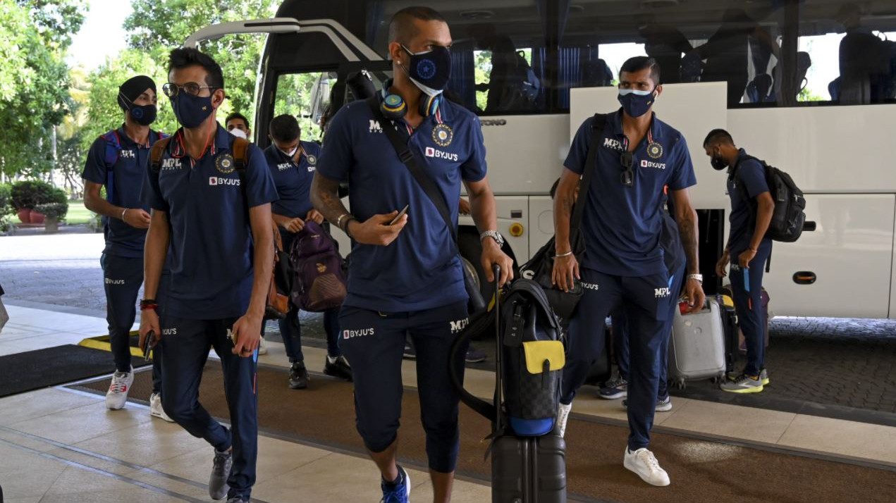 SL v IND 2021: Team India miss out on traditional 'garland' welcome in Colombo due to COVID-19 protocols