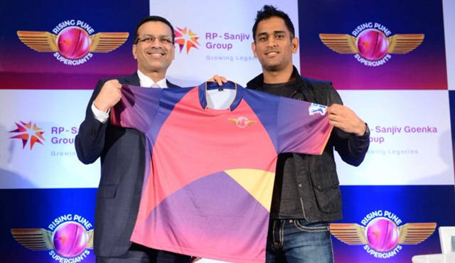 MS Dhoni with Sanjiv Goenka at RPS jersey reveal in 2016 | X