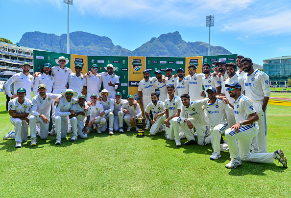 South Africa and Indian player pose with the Trophy | Getty Images