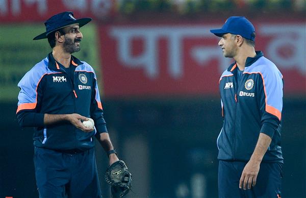 Vikram Rathour and Rahul Dravid | AFP