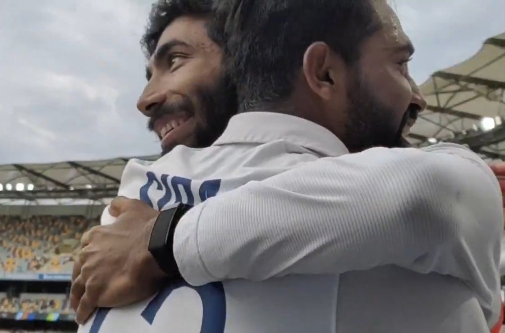 Jasprit Bumrah hugs Mohammed Siraj after his maiden Test five-wicket haul | Twitter