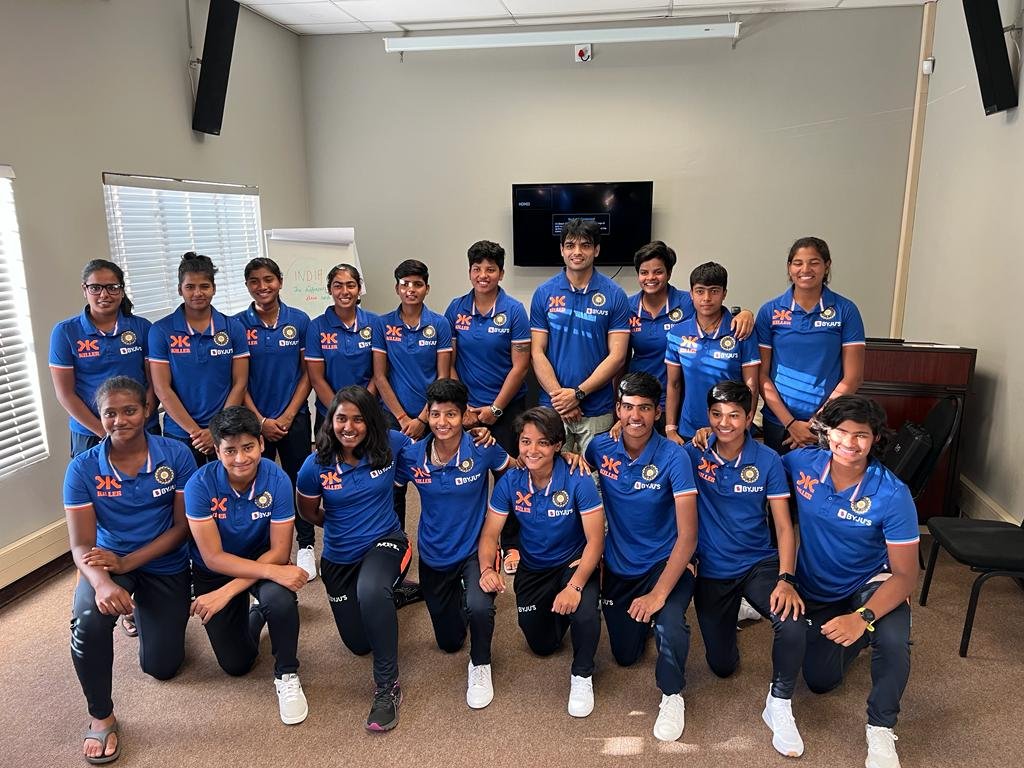 Neeraj Chopra poses with India U19 Women's team | BCCI