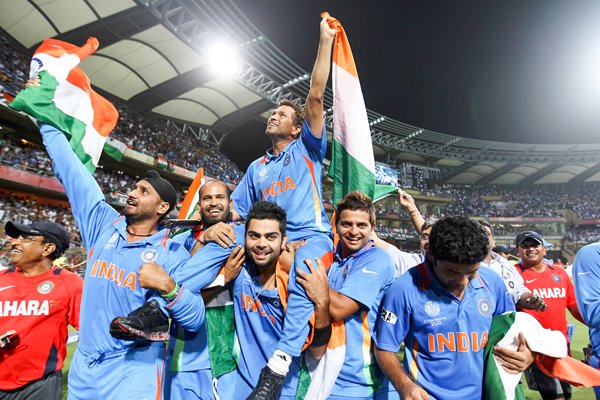 Indian players carried Tendulkar after World Cup 2011 triumph | Facebook