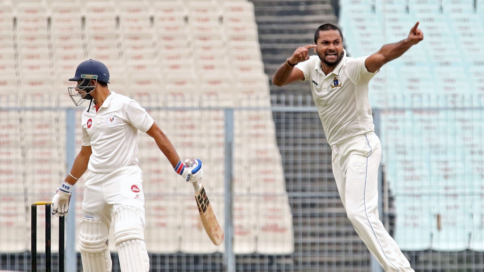 Bengal cricketers Mukesh Kumar, Shreyan Chakraborty test COVID-19 positive 