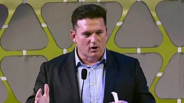 Graeme Smith supports 'Black Lives Matter' movement; to take a knee at 3TCricket match