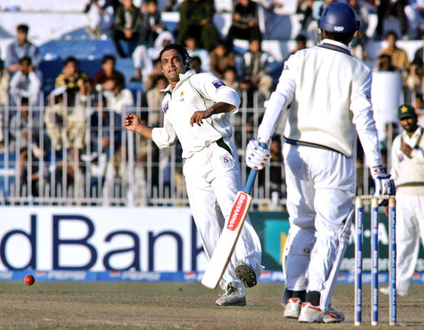Shoaib Akhtar and Rahul Dravid in action | Getty
