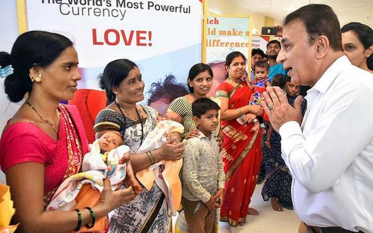 Gavaskar Sponsored life-saving heart surgery for children | The Hindu