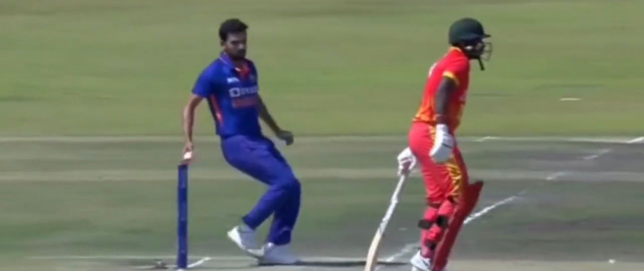 Deepak Chahar whips off the bails | Screengrab 