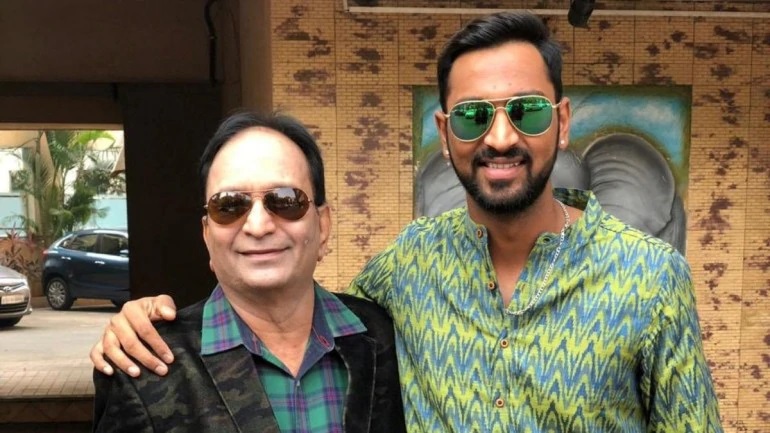 Krunal Pandya with his father | Instagram 
