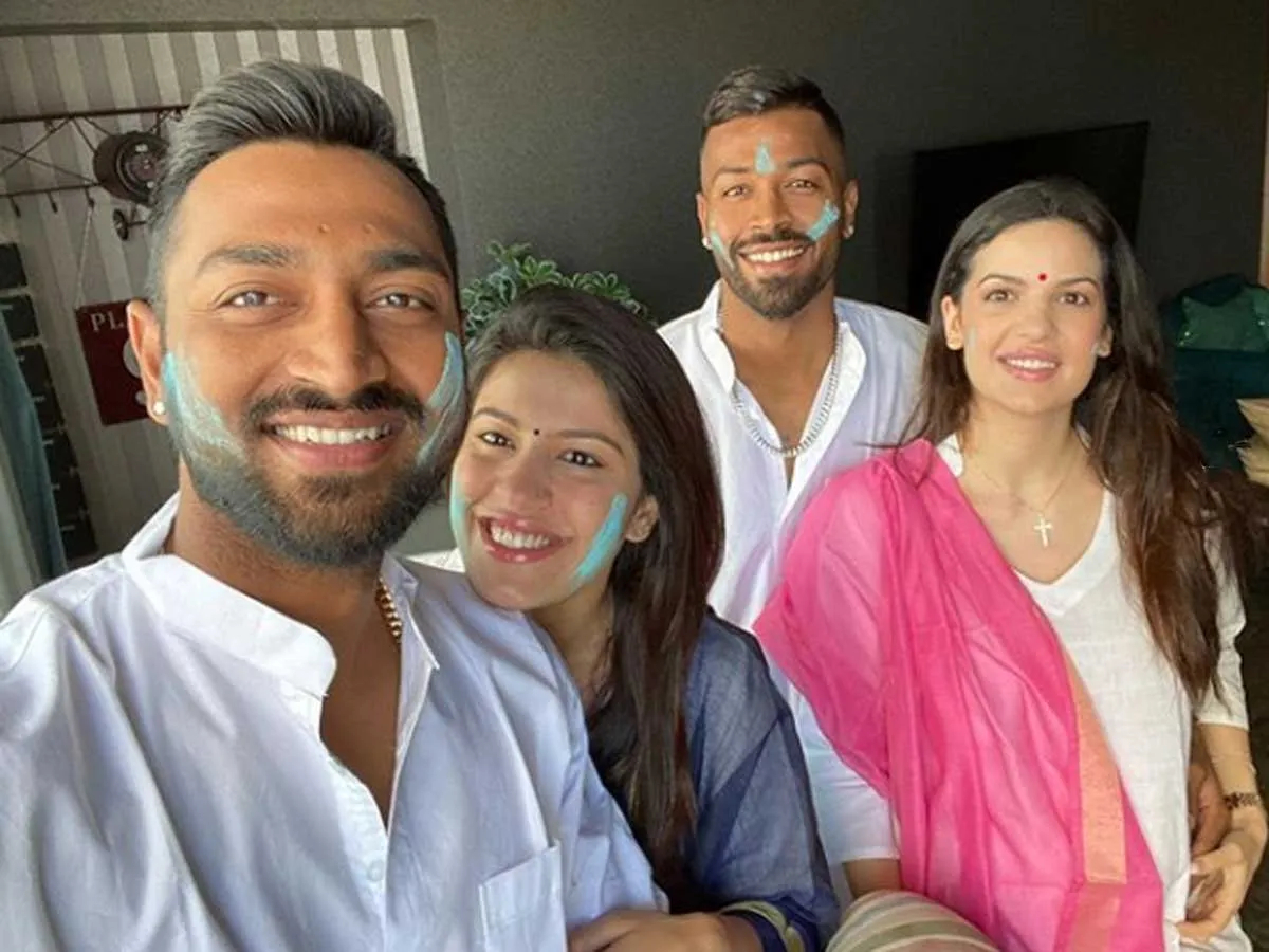 Hardik Pandya with wife Natasa and brother Krunal | Instagram