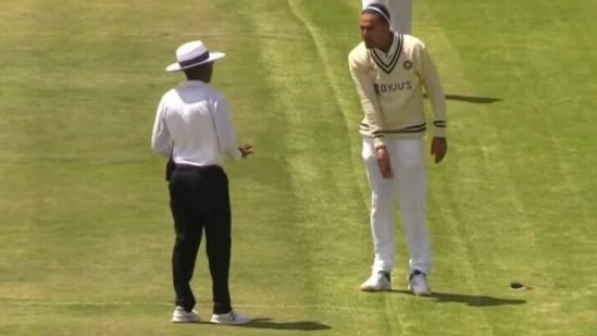 Rahul Chahar argues with the umpire | Video Screengrab 