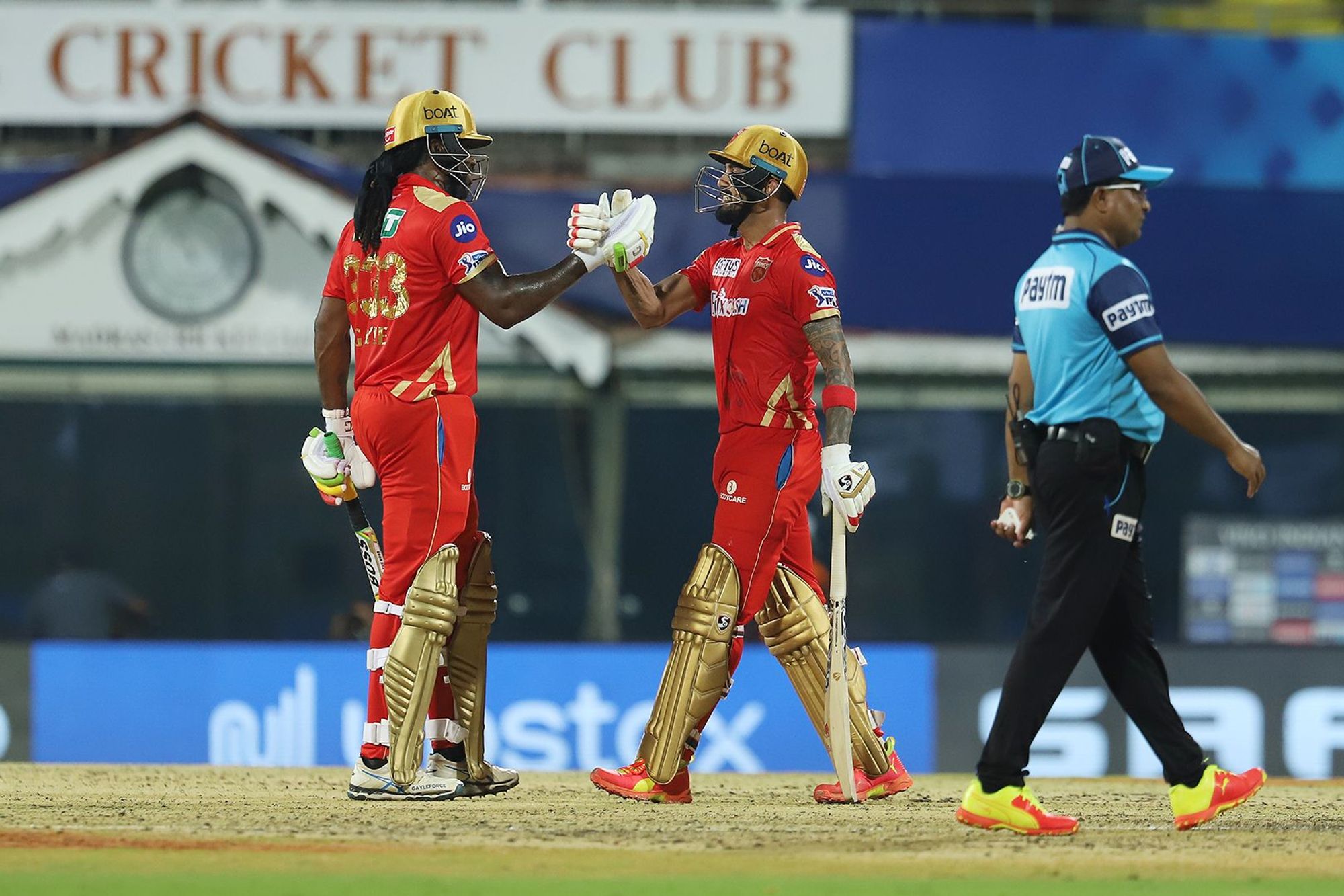 Chris Gayle (L) and KL Rahul (R) helped PBKS defeat MI by 9 wickets | BCCI/IPL