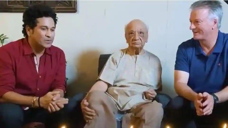 Steve Waugh and Sachin Tendulkar with Vasant Raiji celebrating his 100th birthday