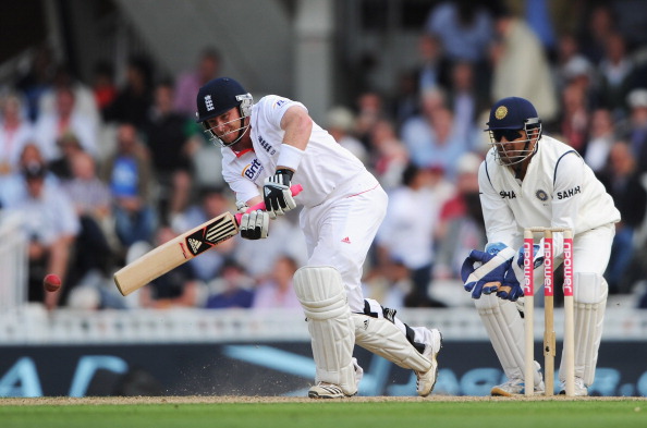 Ian Bell and MS Dhoni | Getty 