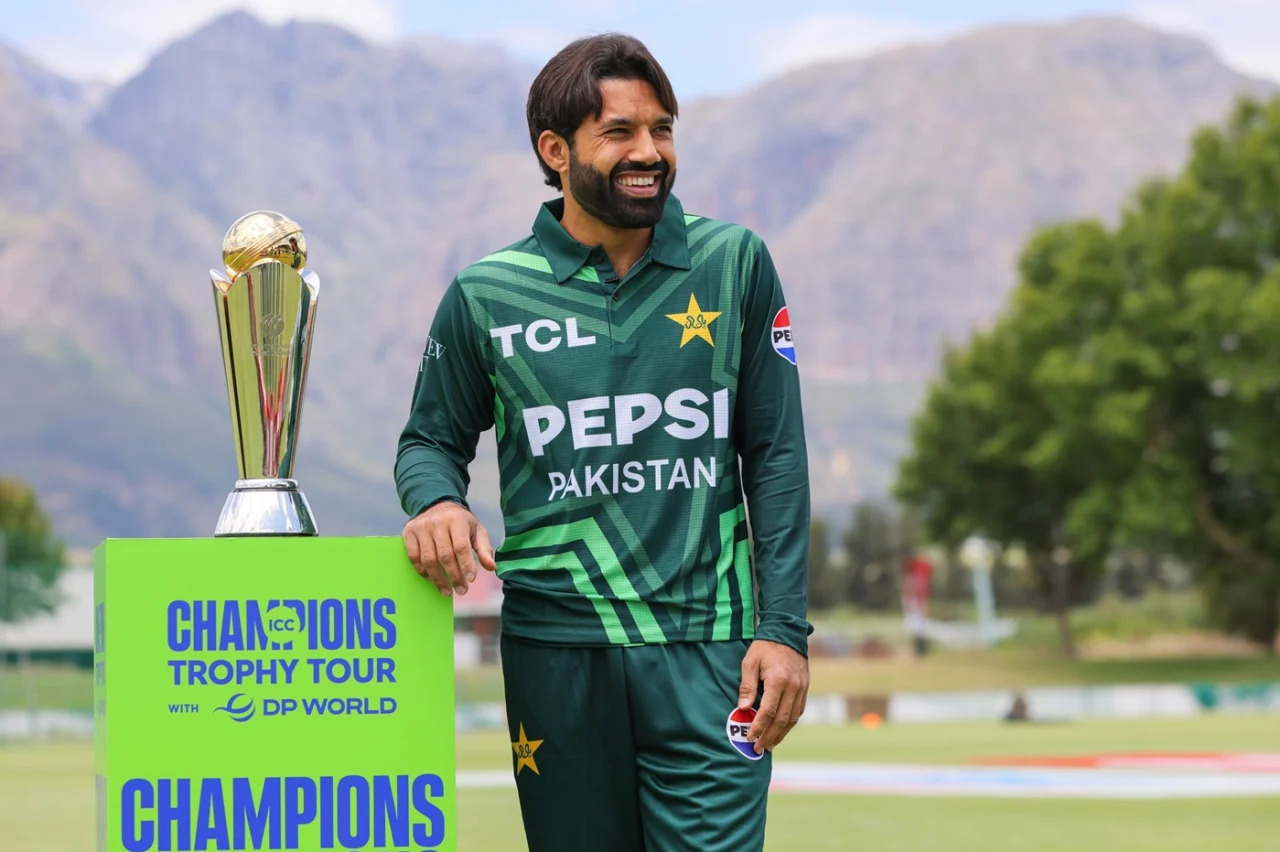Pakistan captain Mohammad Rizwan with Champions Trophy | Getty