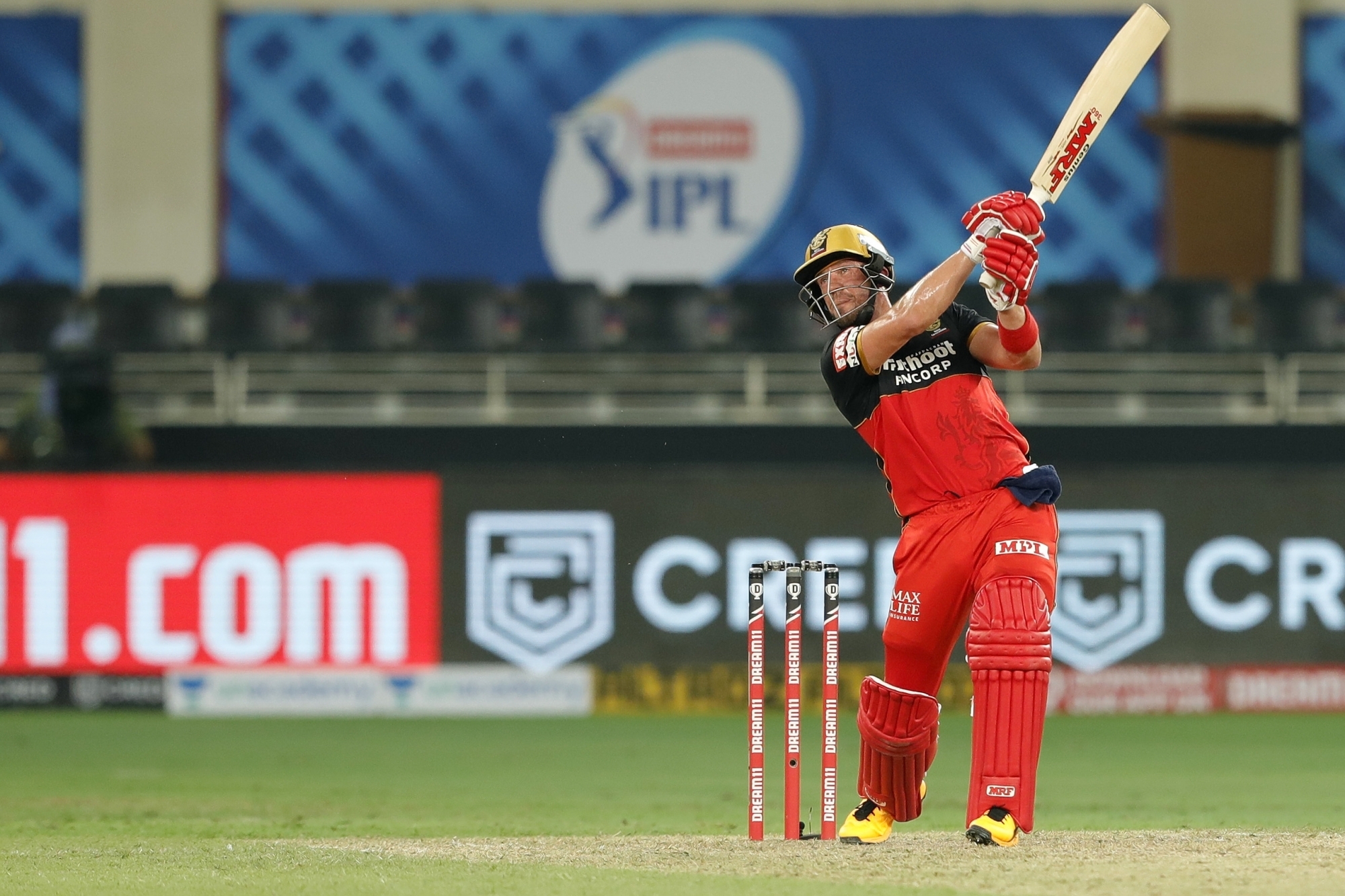 AB de Villiers scored 51 runs off 30 balls against Sunrisers Hyderabad in Dubai. (Photo - IANS)