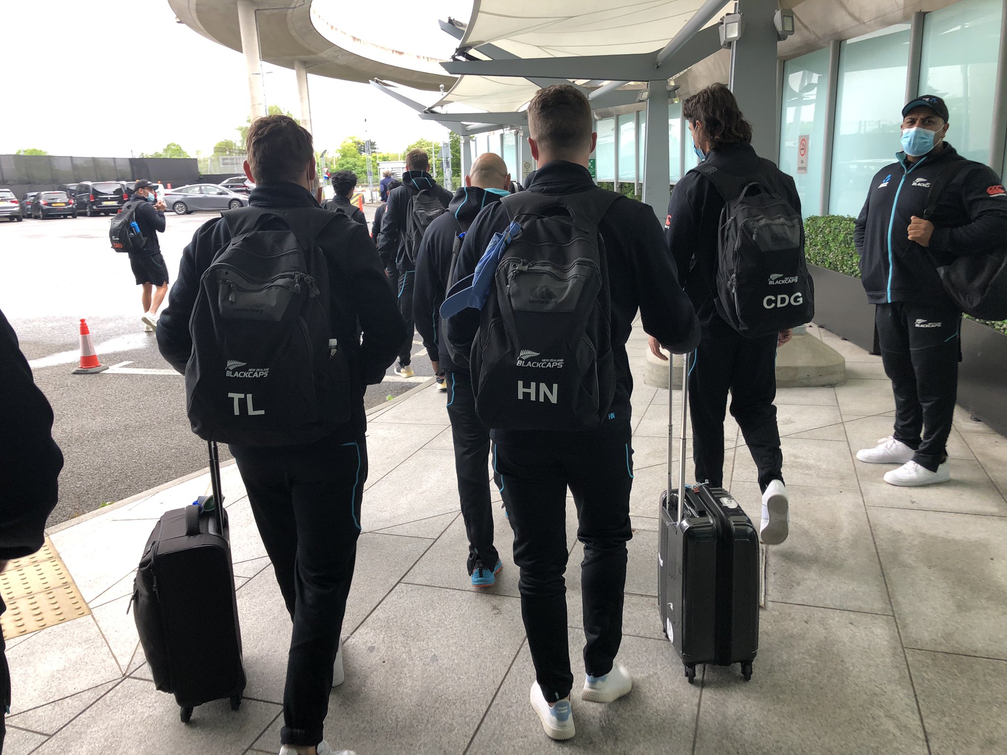 New Zealand contingent arrive in England for Test series | NZC Twitter