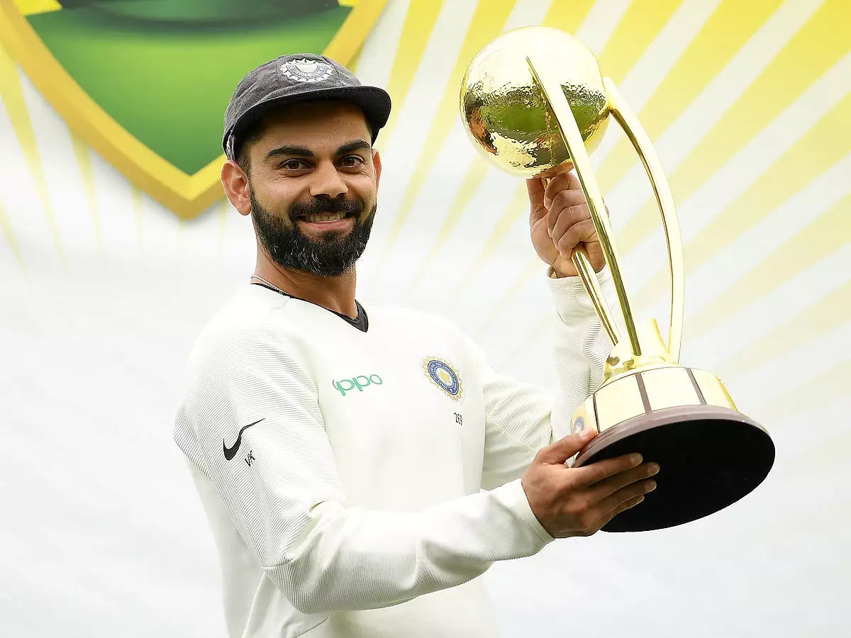 Virat Kohli with the Border-Gavaskar Trophy 2018-19 after winning Test series in Australia | Getty